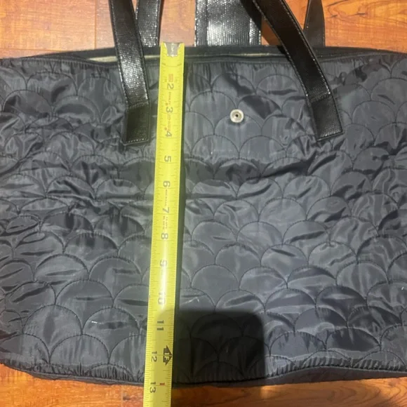 Woman’s DVF black large travel bag - Picture 6 of 7